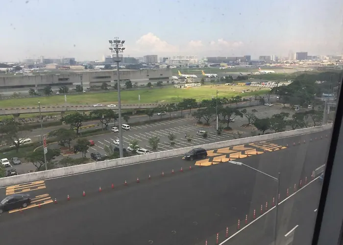 Az Condo-Hotel Across Airport Terminal-3 Hotel Manila